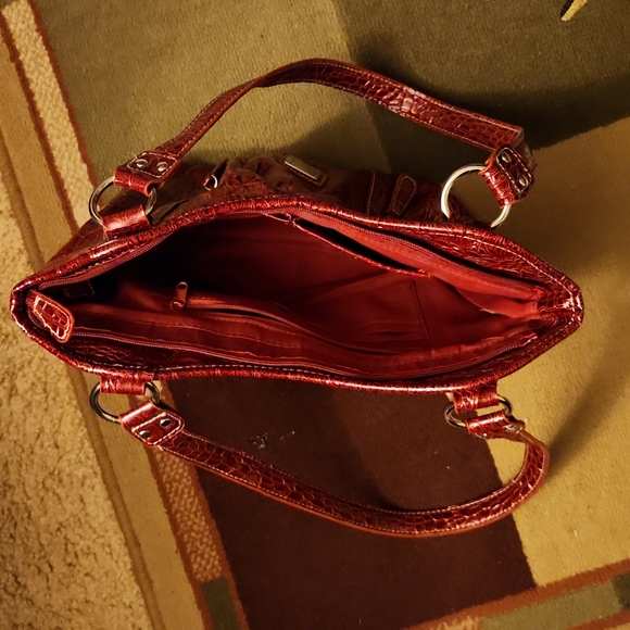 Red handbag - Picture 3 of 3